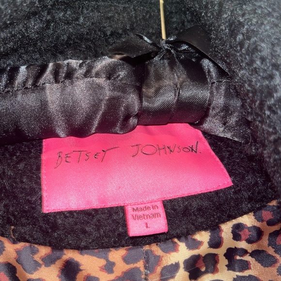 Betsey Johnson curly heavy wool coat - Picture 3 of 3